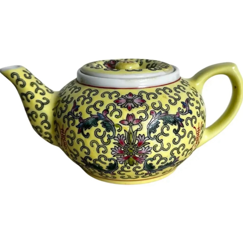 EUC! Vintage Chinese Hand Painted Yellow Floral Porcelain Famille Tea Pot